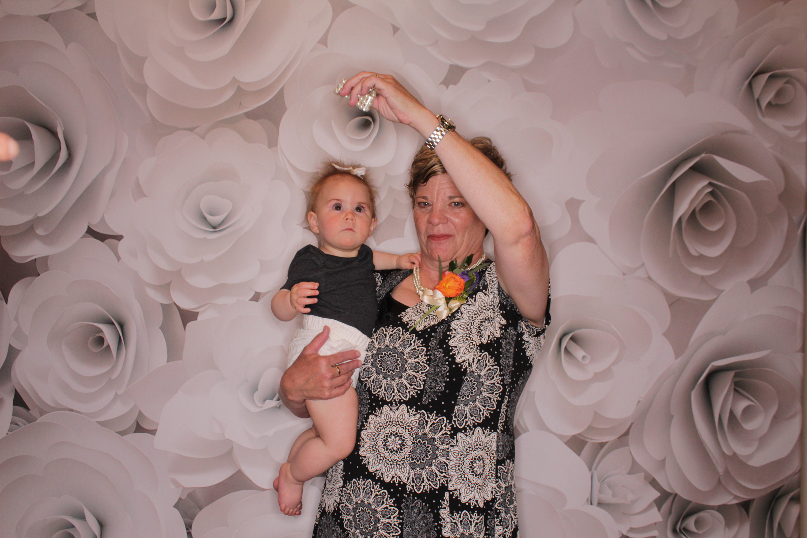 Danni and Brock’s Wedding | View more photos from the event at gallery.photoboothbillings.com/u/PhotoBoothBillings/Danni-and-Brock’s-Wedding